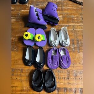 Set of 6 pairs of doll shoes